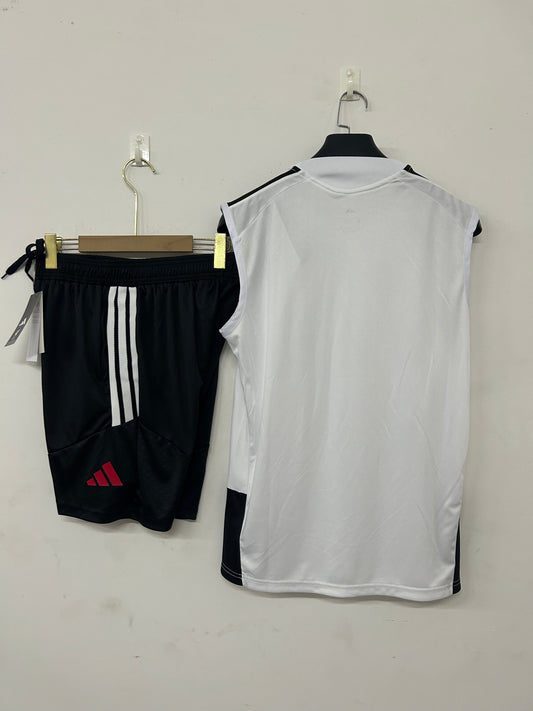 Liverpool completo white con canottiera