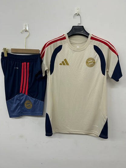 Bayern Monaco Training Set – Polo + Short