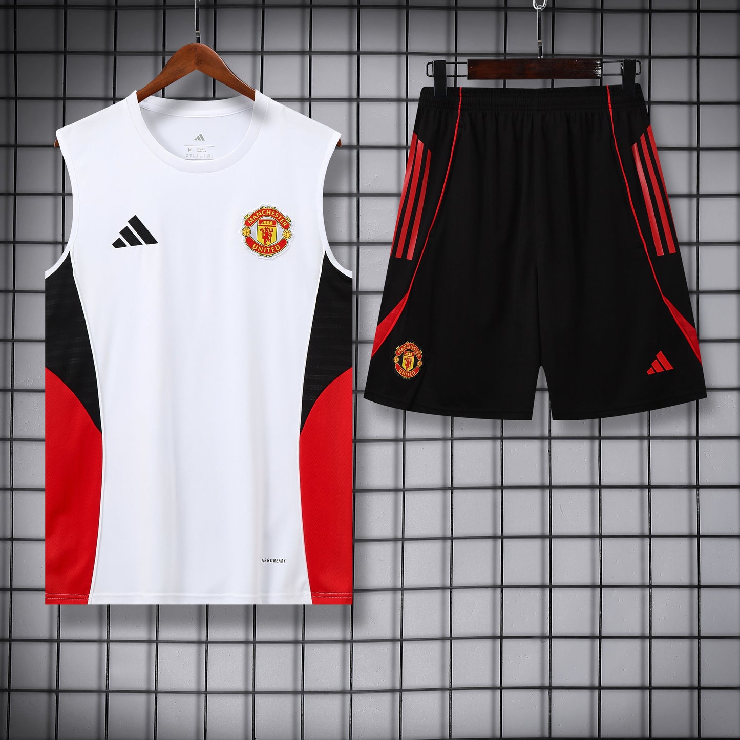 Manchester United Bianco completo con canottiera 2025/26