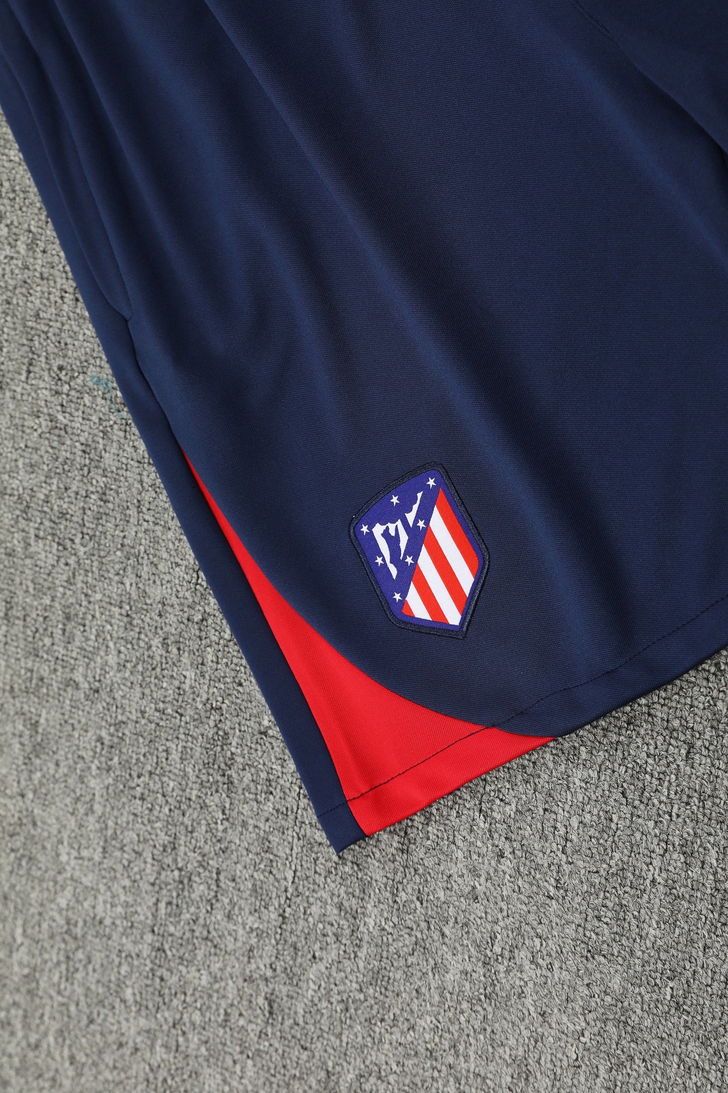 Atletico Madrid rosso completo con canottiera