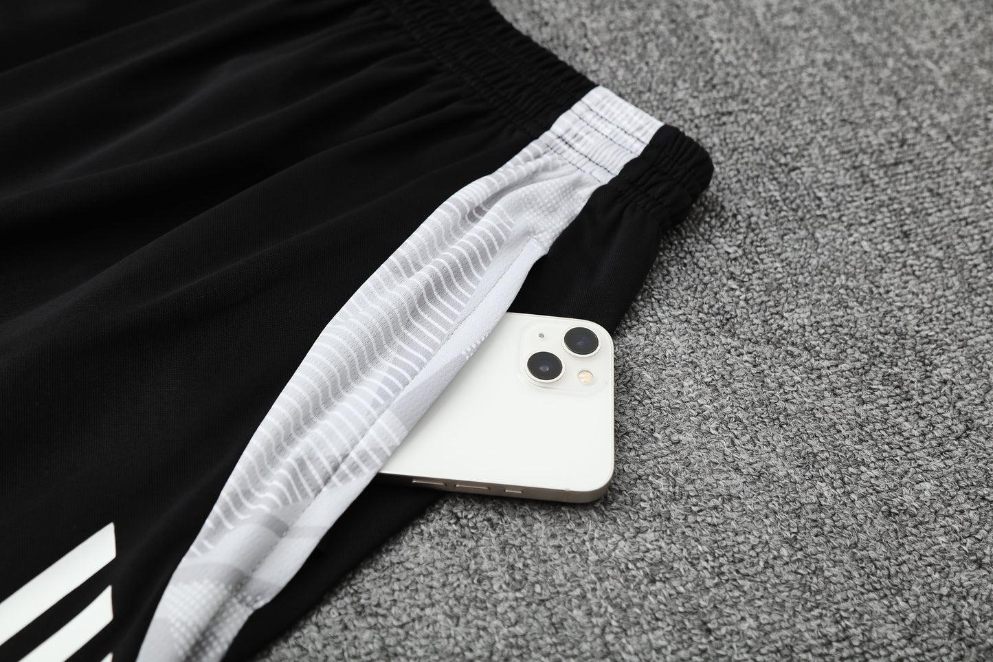 Real fantasy verde completo con canottiera 2025/26