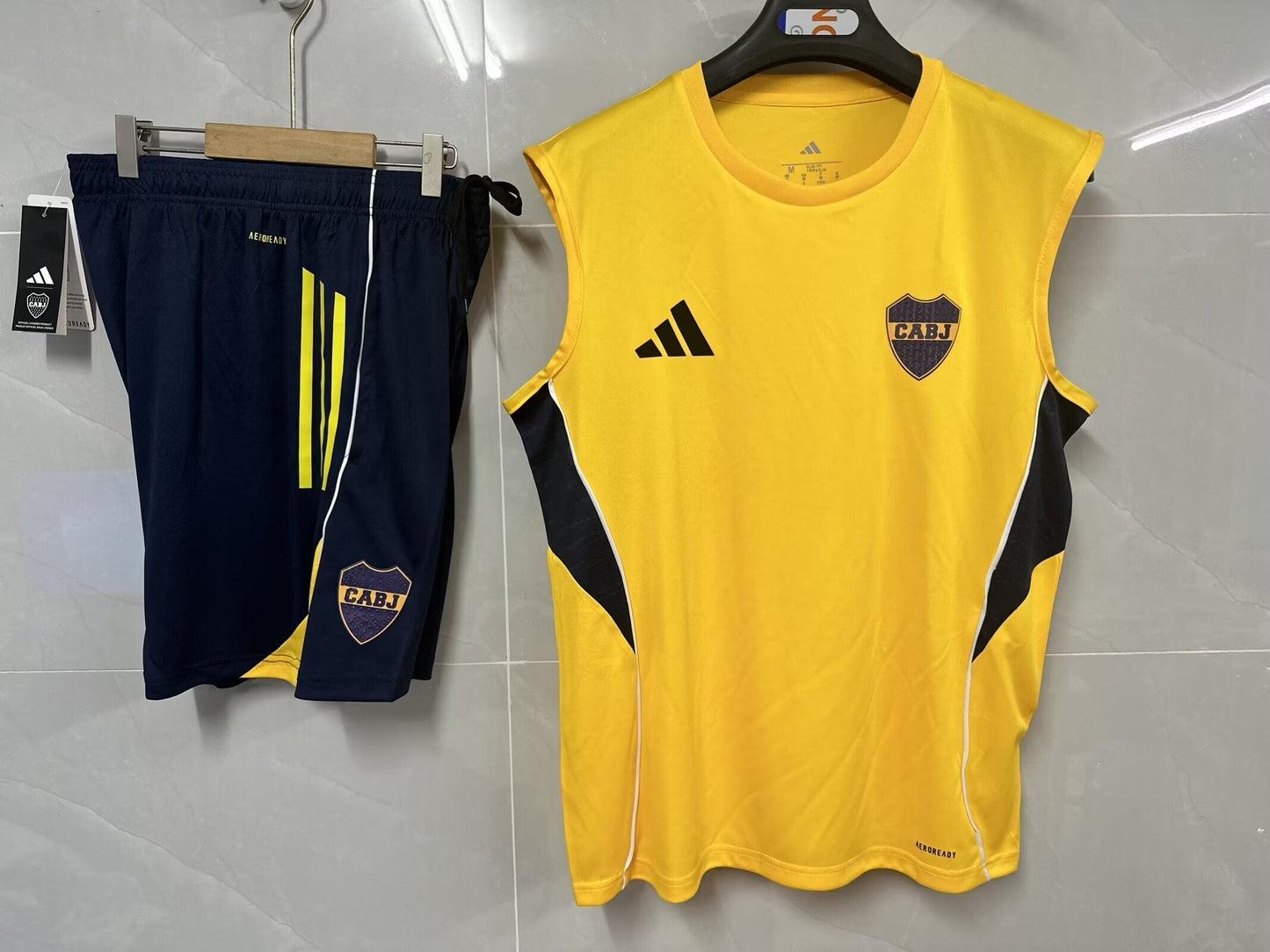 Boca Juniors completo con canottiera 2025/26