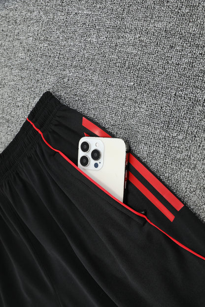 Manchester United Rosso e Nero completo con canottiera 2025/26