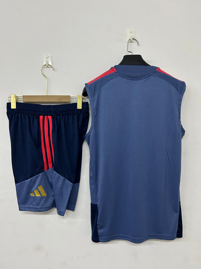 Bayern Monaco grigio completo con canottiera