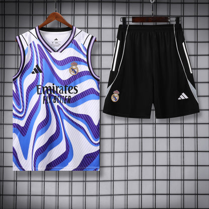Real Madrid completo con canottiera fantasy viola