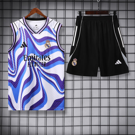 Real Madrid completo con canottiera fantasy viola