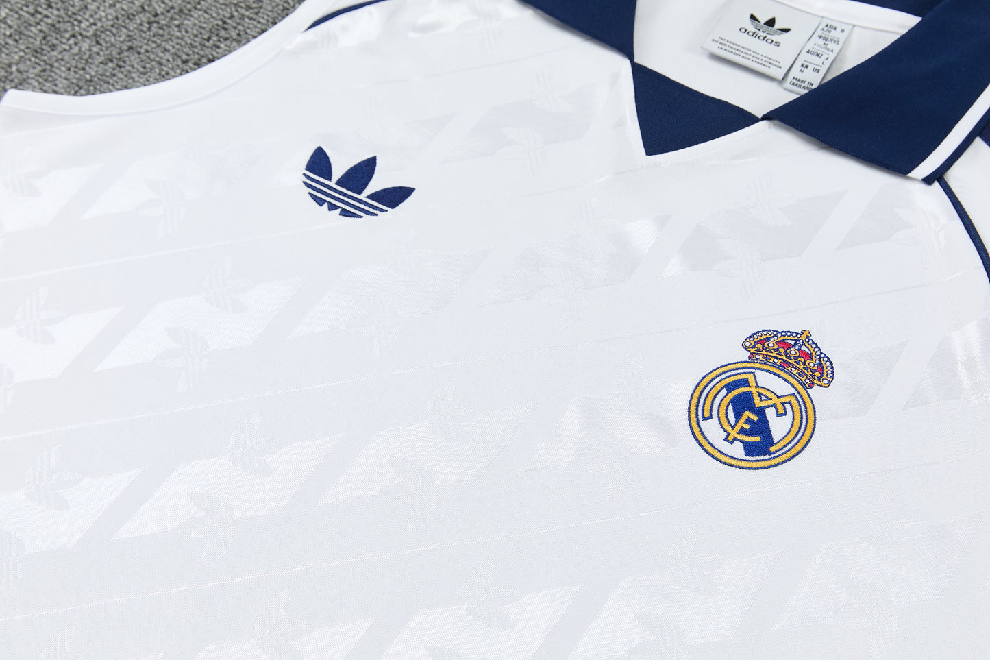 Real Madrid completo con canottiera new 2026 blu