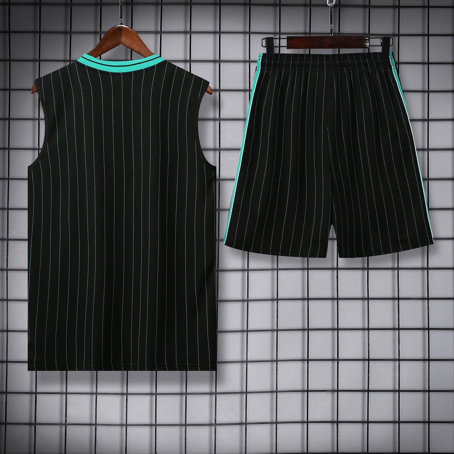 Liverpool completo con canottiera black green