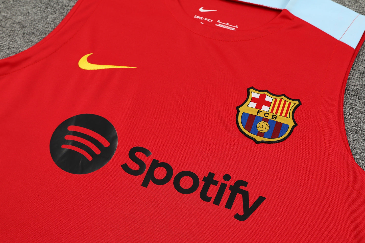 Barça rosso completo con canottiera