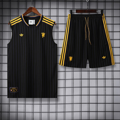 Man United completo con canottiera black yellow