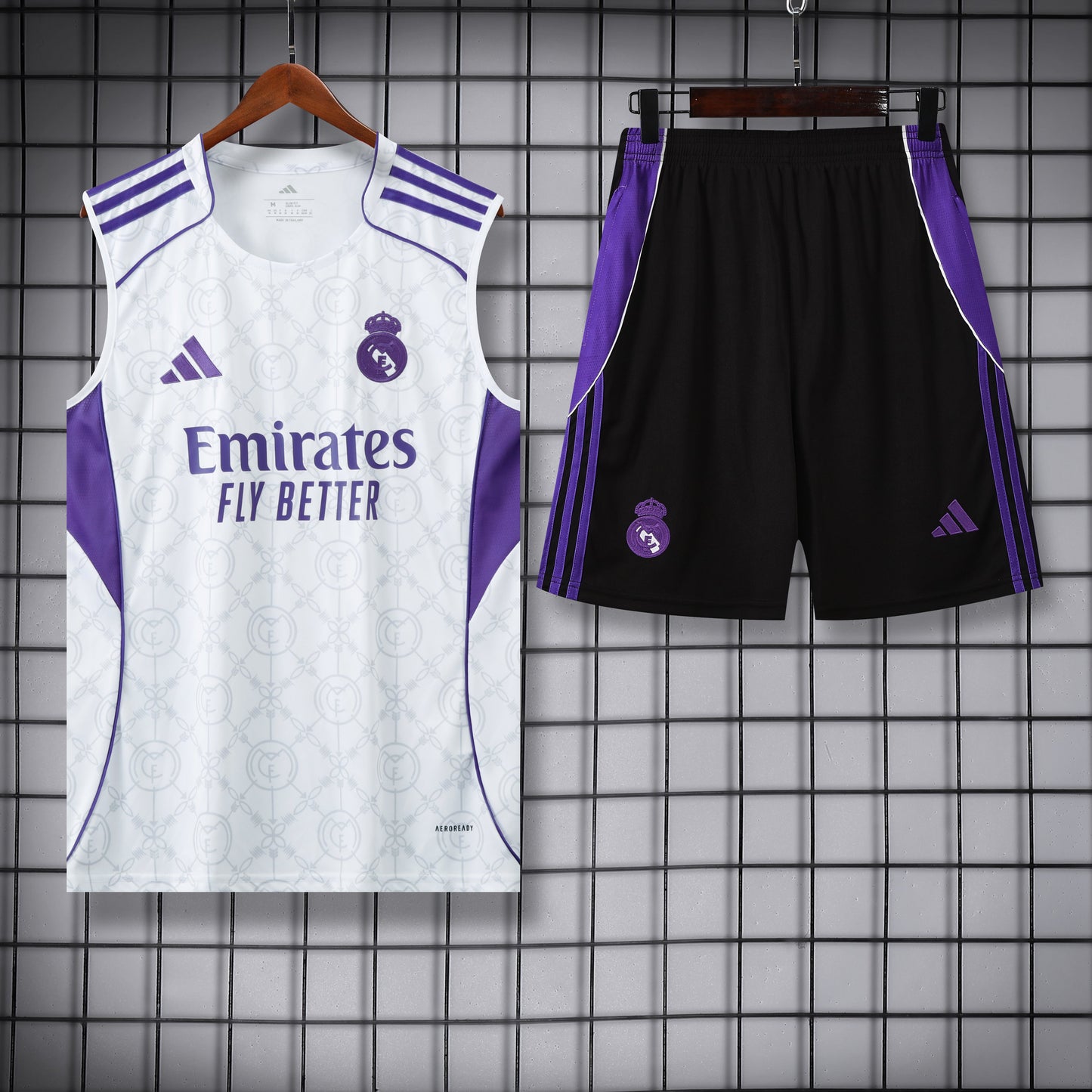 Real Madrid White logato completo con canottiera 2026