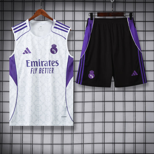Real Madrid White logato completo con canottiera 2026