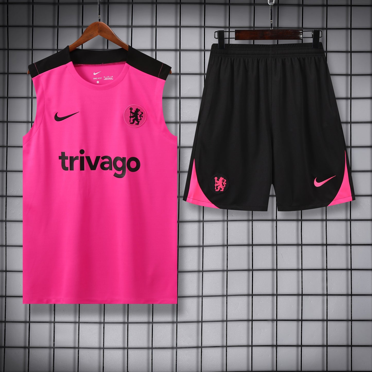 Chelsea pink completo con canottiera